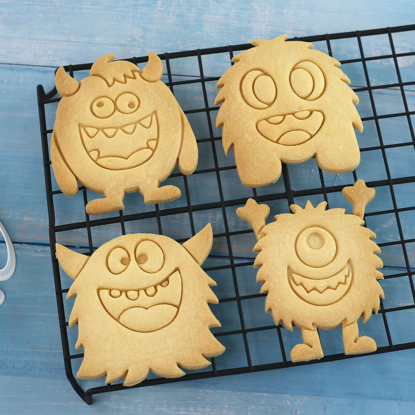 1個/4個入り 大型モンスタークッキーカッター 3Dキュート - Art Craft Party のレビューと価格
