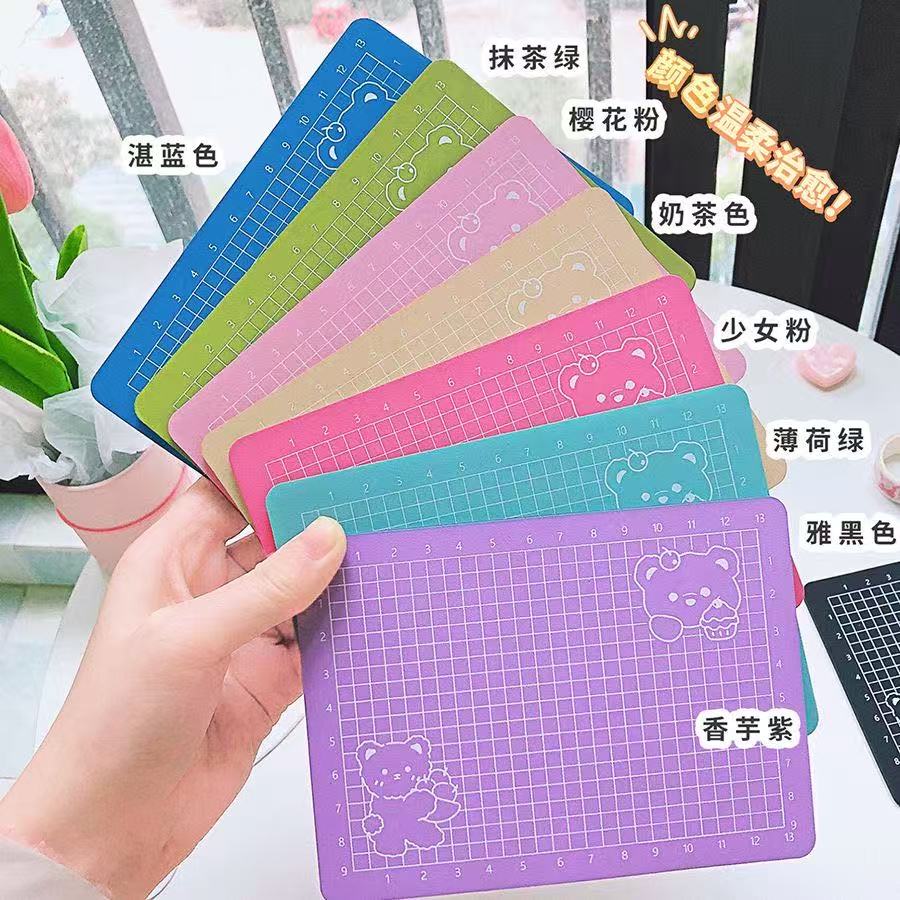 A6 画材かわいい彫刻ナイフかわいいクマのカッティングマット - Art Craft Stationery のレビューと価格